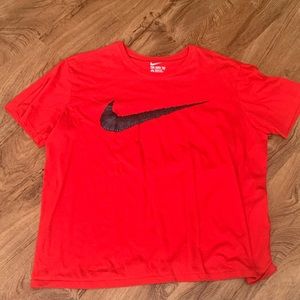 Women’s Nike tee size XL